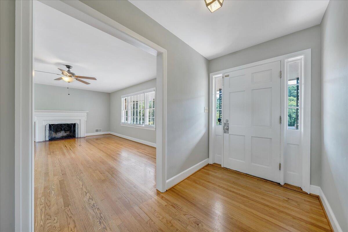 3579 Hartland Road Southwest Roanoke, VA 24015 - Photo 13 of 37 13-MIB00170