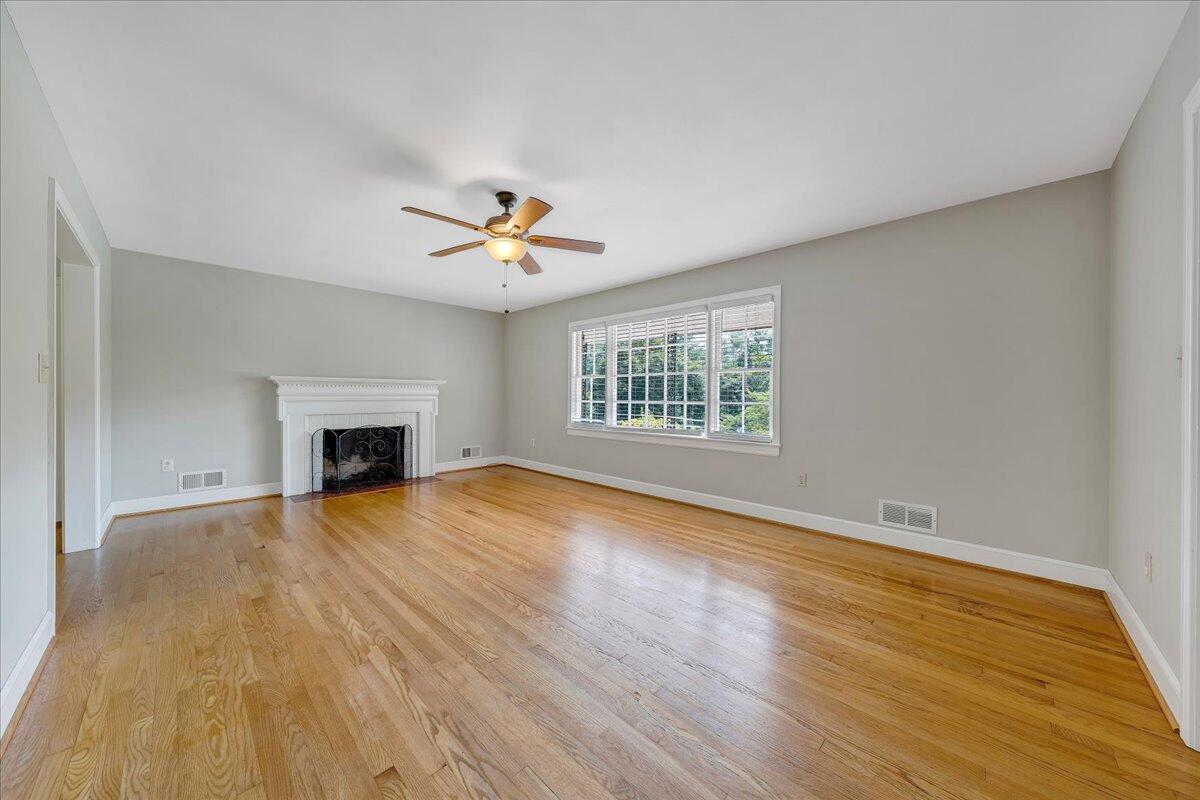 3579 Hartland Road Southwest Roanoke, VA 24015 - Photo 15 of 37 15-MIB00176