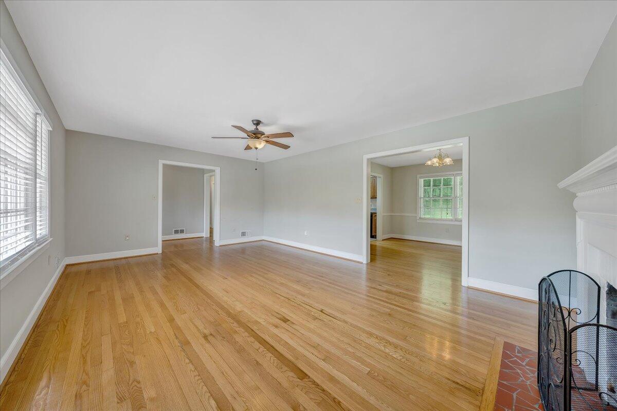 3579 Hartland Road Southwest Roanoke, VA 24015 - Photo 16 of 37 16-MIB00179