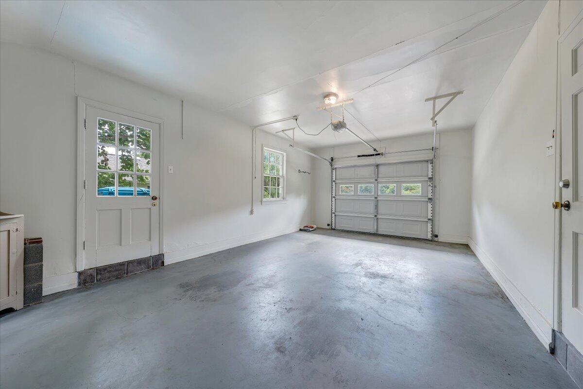 3579 Hartland Road Southwest Roanoke, VA 24015 - Photo 20 of 37 20-MIB00191