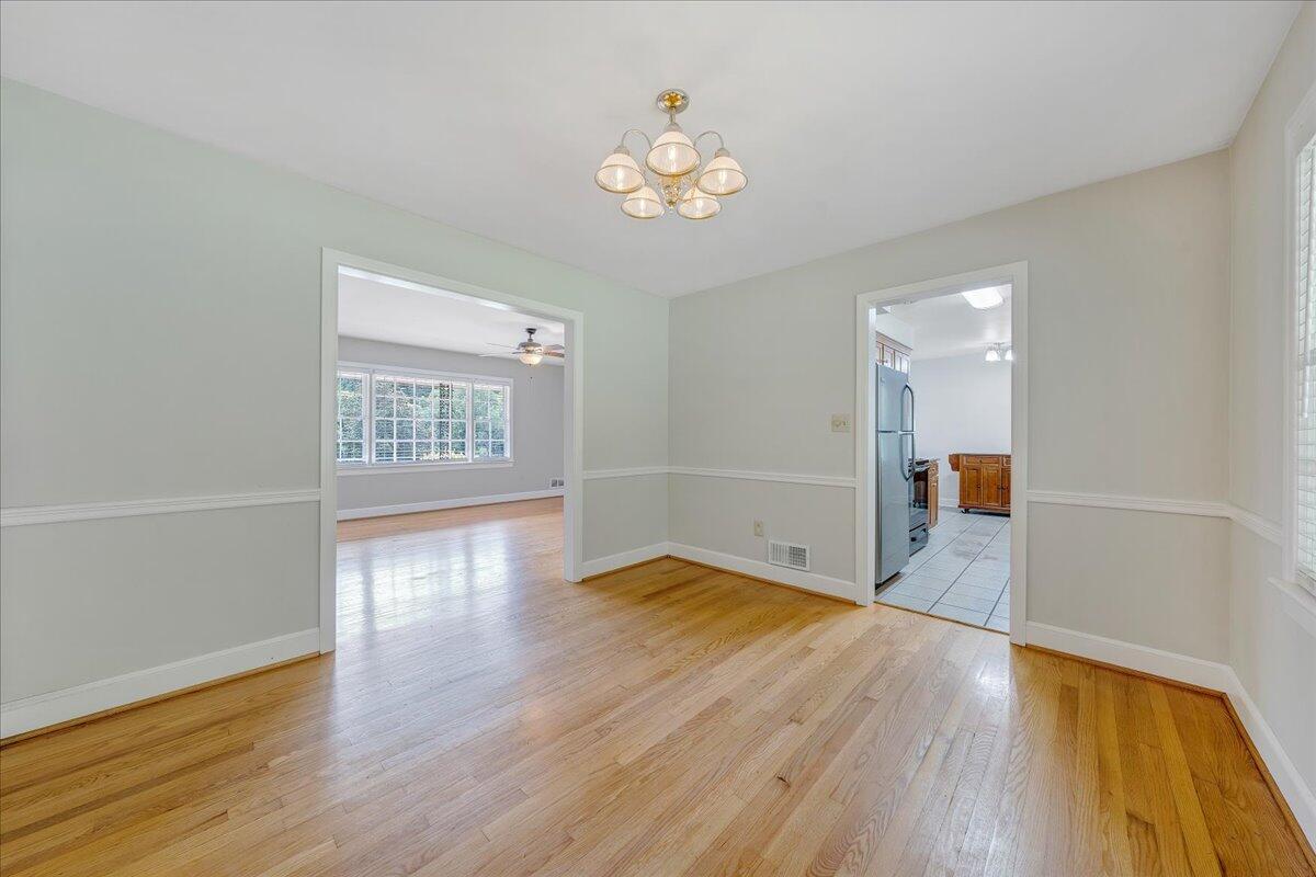 3579 Hartland Road Southwest Roanoke, VA 24015 - Photo 21 of 37 21-MIB00194