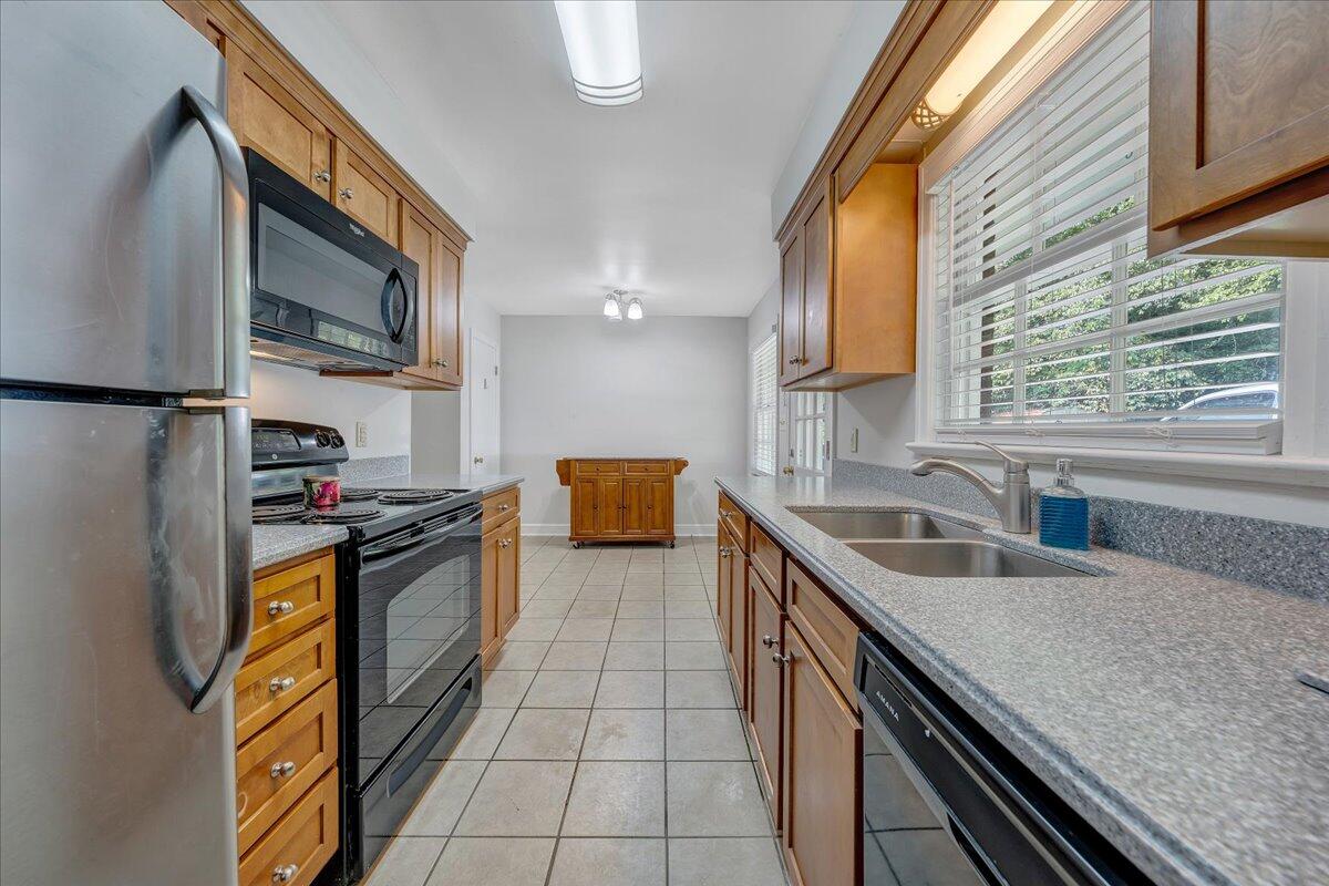 3579 Hartland Road Southwest Roanoke, VA 24015 - Photo 24 of 37 24-MIB00203