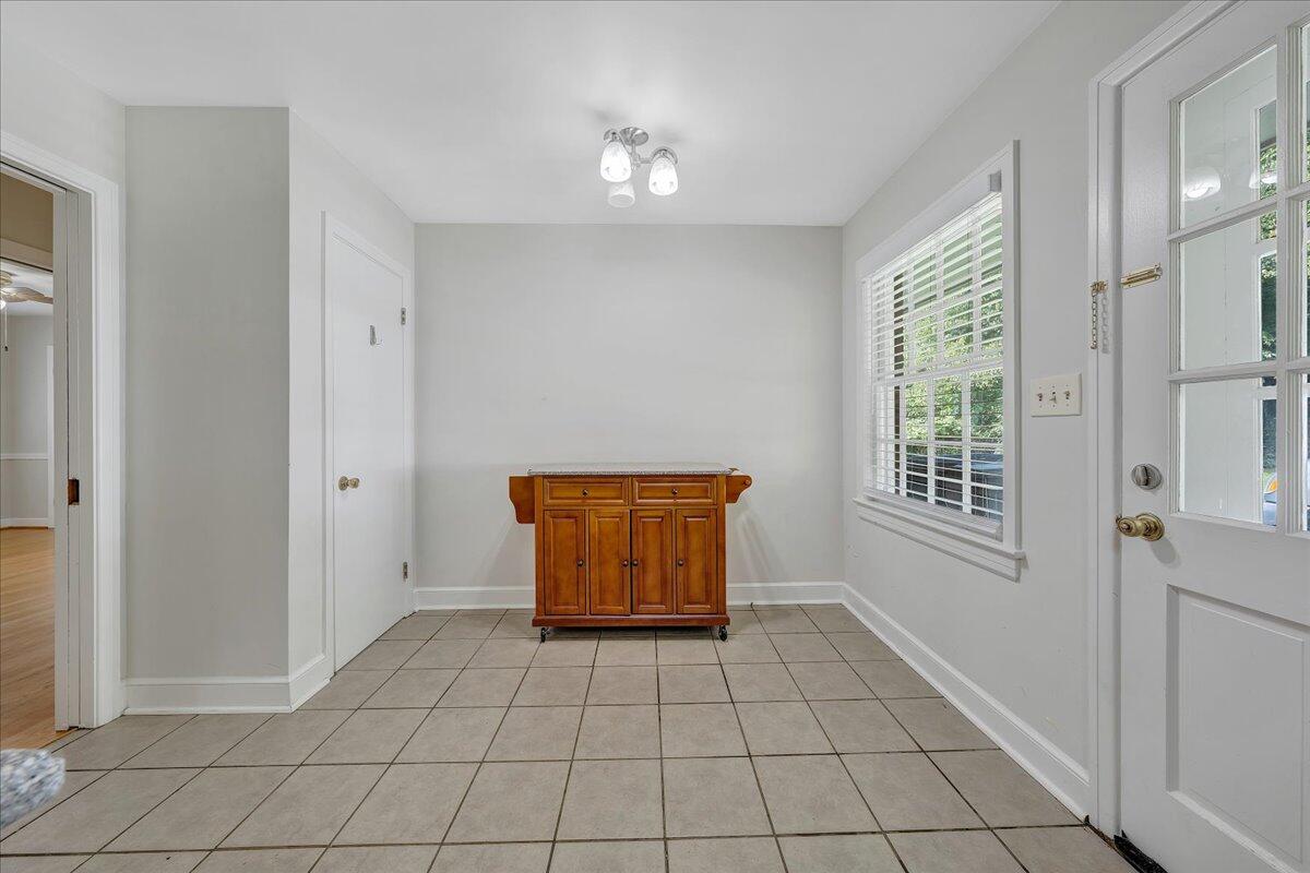 3579 Hartland Road Southwest Roanoke, VA 24015 - Photo 32 of 37 32-MIB00230