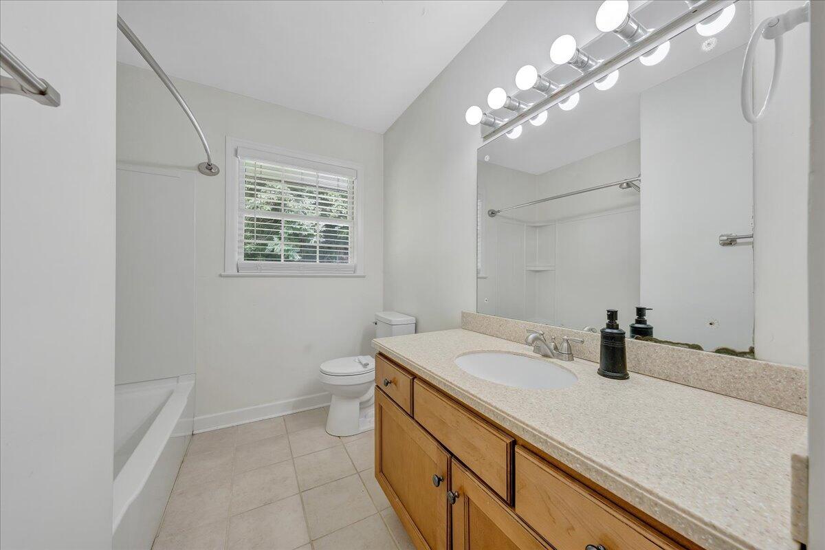 3579 Hartland Road Southwest Roanoke, VA 24015 - Photo 5 of 37 05-MIB00146