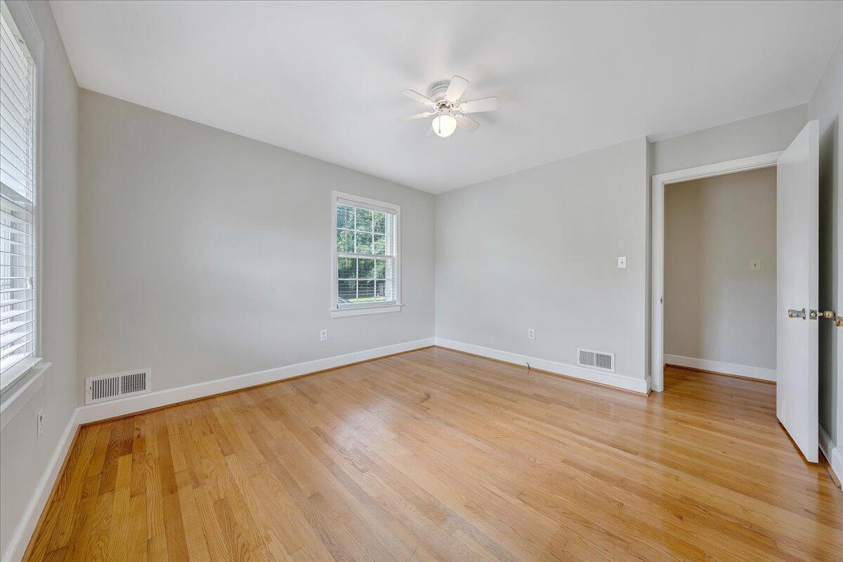 3579 Hartland Road Southwest Roanoke, VA 24015 - Photo 8 of 37 08-MIB00155