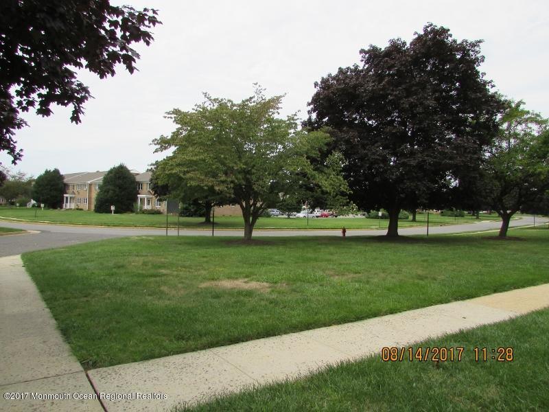 32 Manchester Court, Unit D Freehold, NJ 07728 - Photo 2 of 3 IMG_1455 (800x600)