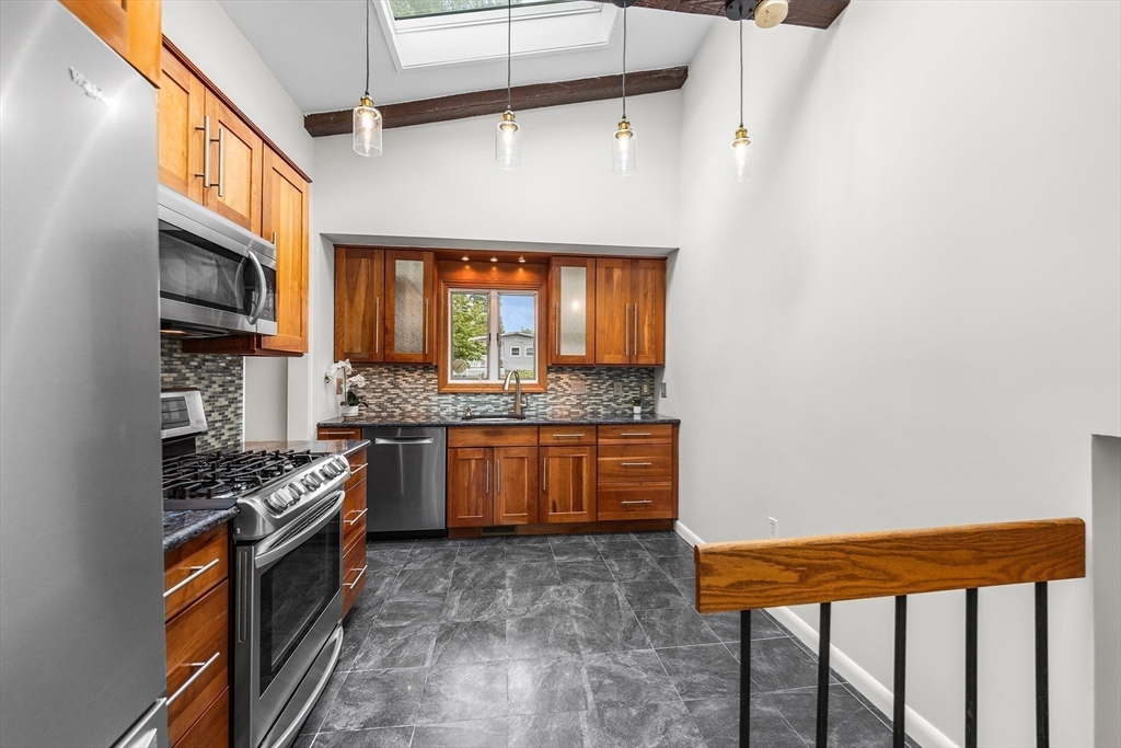 27 Randy Road Framingham, MA 01701 - Photo 14 of 31 Gallery Image 14