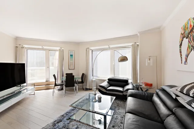 $1,250,000 | 150 West 56th Street, Unit 2812 | Theater District