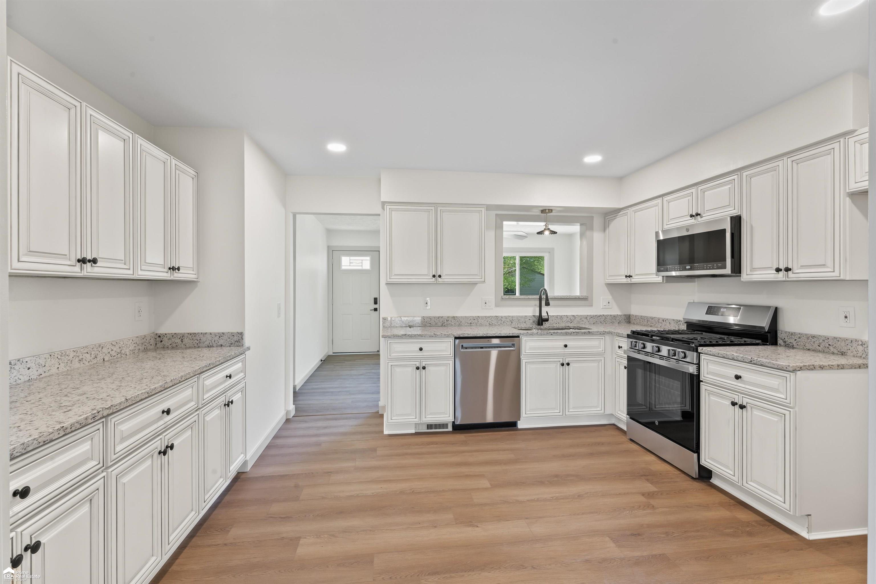 2226 Pollard Road Lansing, MI 48911 - Photo 6 of 33 50174143-4f699cf4-b269-4ee1-9781-aea89f940d63.JPG