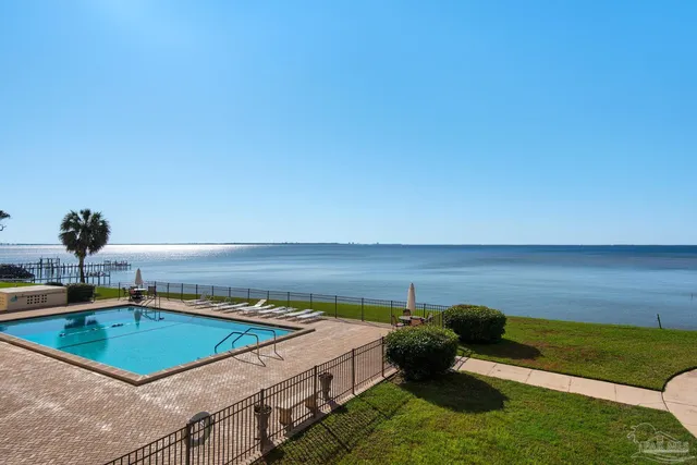 $189,000 | 615 Bayshore Drive, Unit 206, Pensacola, FL 32507
