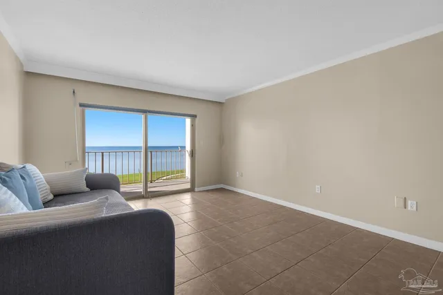 $189,000 | 615 Bayshore Drive, Unit 206, Pensacola, FL 32507