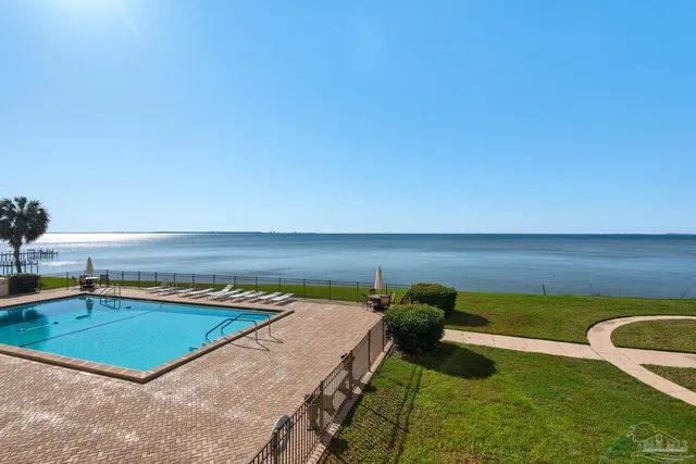 $189,000 | 615 Bayshore Drive, Unit 206, Pensacola, FL 32507