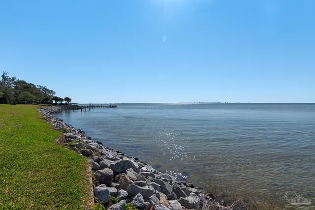 $189,000 | 615 Bayshore Drive, Unit 206, Pensacola, FL 32507