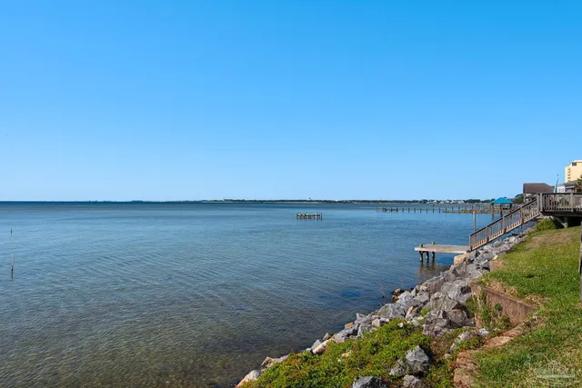 $189,000 | 615 Bayshore Drive, Unit 206, Pensacola, FL 32507