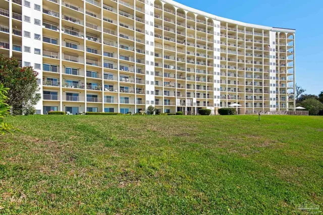 $189,000 | 615 Bayshore Drive, Unit 206, Pensacola, FL 32507