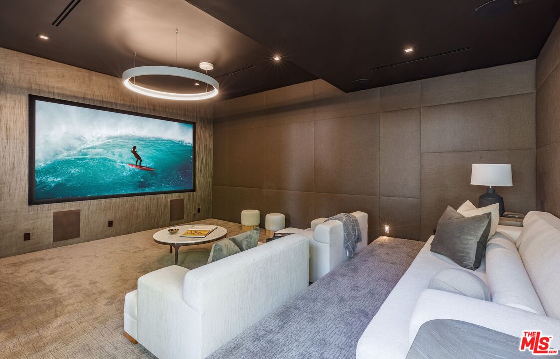 1895 Rising Glen Road Los Angeles, CA 90069 - Photo 26 of 41