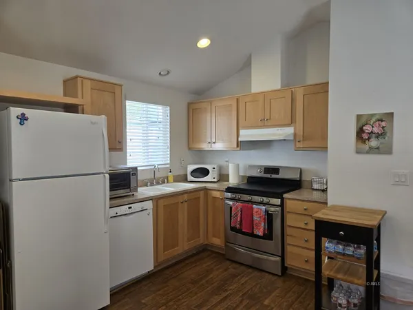 $89,900 | 198 Mac Iver Street, Unit 16, Bishop, CA 93514