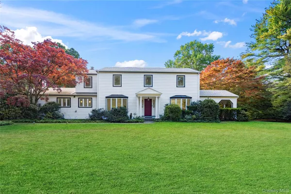 a view of a house with a big yard