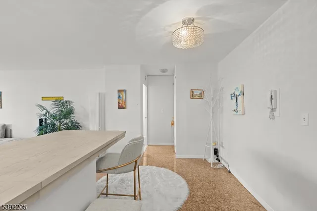 $379,900 | 1 Claridge Drive, Unit 503, Verona, NJ 07044