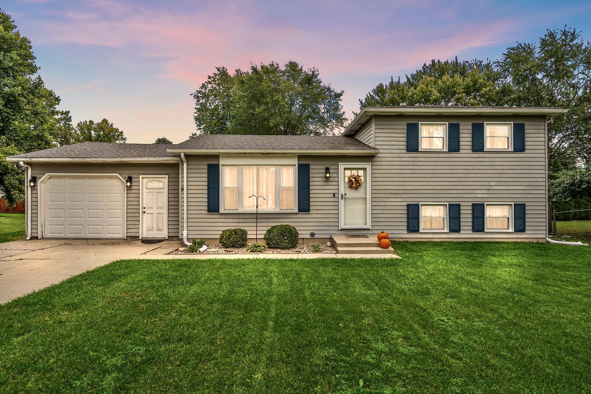 637 Joe Martin Road Lowell, IN 46356 - Photo 21 of 24 2048x1365