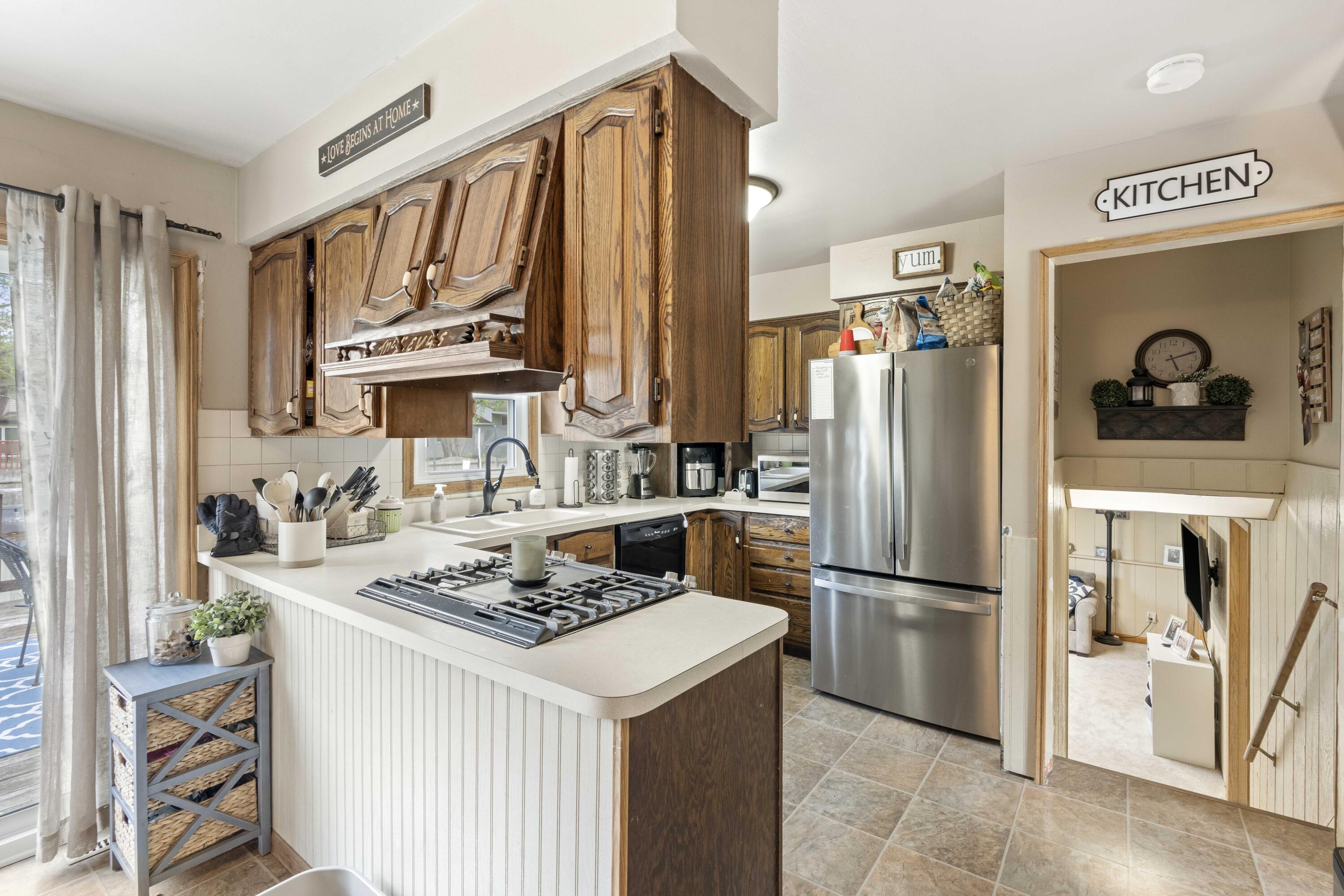 637 Joe Martin Road Lowell, IN 46356 - Photo 6 of 24 3000x2000