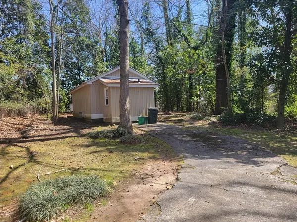 $995 | 591 Bolan Street Southeast, Unit B, Marietta, GA 30008