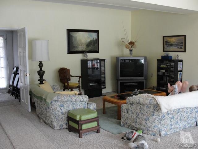 522 Avocado Place Camarillo, CA 93010 - Photo 25 of 30 a bedroom with furniture and a flat screen tv