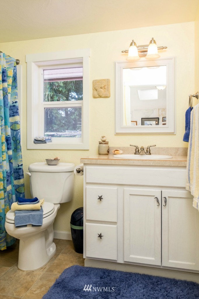 679 Mackaye Harbor Road Lopez Island, WA 98261 - Photo 20 of 24