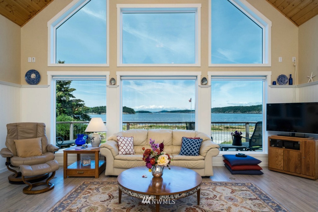 679 Mackaye Harbor Road Lopez Island, WA 98261 - Photo 3 of 24