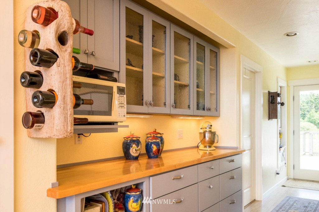 679 Mackaye Harbor Road Lopez Island, WA 98261 - Photo 10 of 24