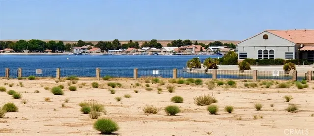 $1,500 | 14736 Chaparral Lane, Unit 1, Helendale, CA 92342