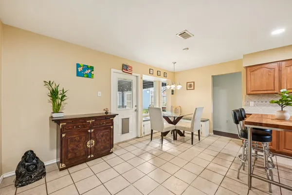 $370,000 | 9631 Carousel Lane, Houston, TX 77080