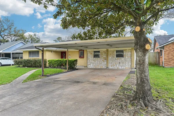 $370,000 | 9631 Carousel Lane, Houston, TX 77080