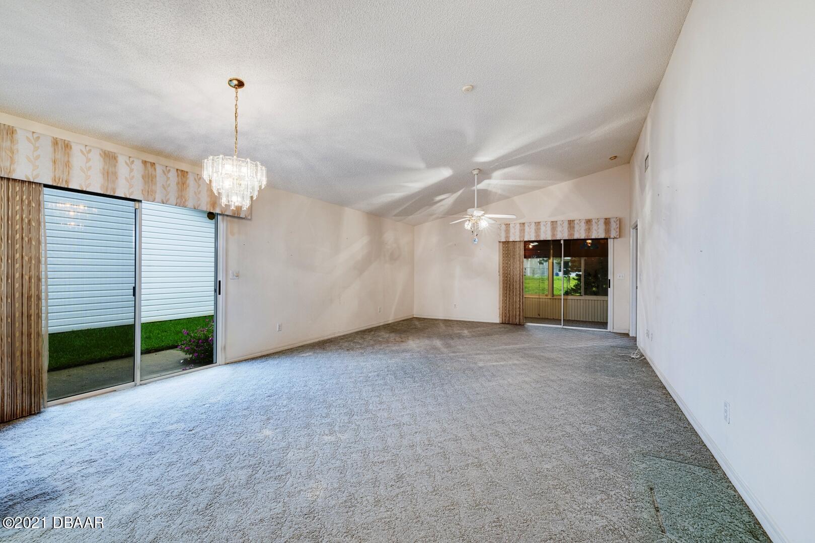 980 Deer Springs Road Port Orange, FL 32129 - Photo 5 of 22 980 DEER SPRINGS ROAD great room