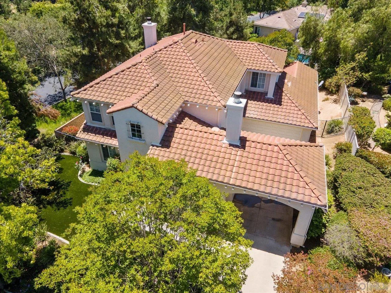 2195 Stone Castle Fallbrook, CA 92028 - Photo 32 of 37 an aerial view of a house