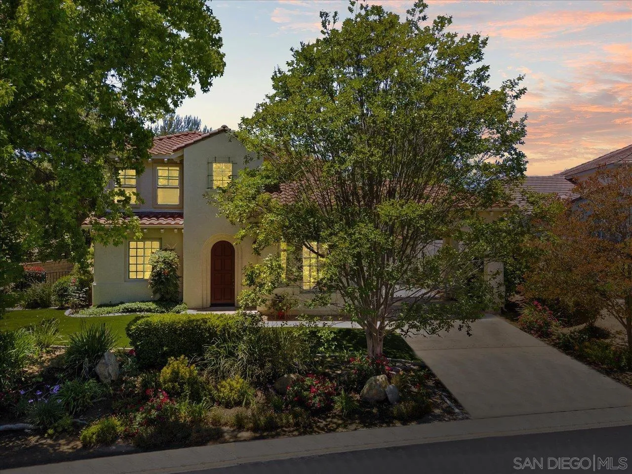 2195 Stone Castle Fallbrook, CA 92028 - Photo 36 of 37 a front view of a house with a yard