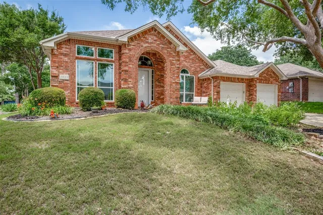 $440,000 | 2925 Custer Drive, Corinth, TX 76210