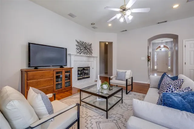 $440,000 | 2925 Custer Drive, Corinth, TX 76210