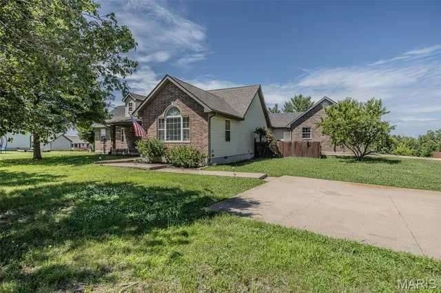 $299,999 | 19211 Salina Road, Waynesville, MO 65583