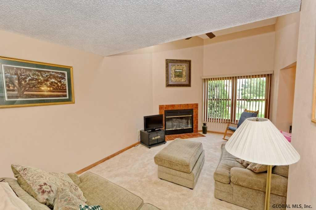 77 Harvard Road Colonie, NY 12189 - Photo 5 of 25 Photo 5