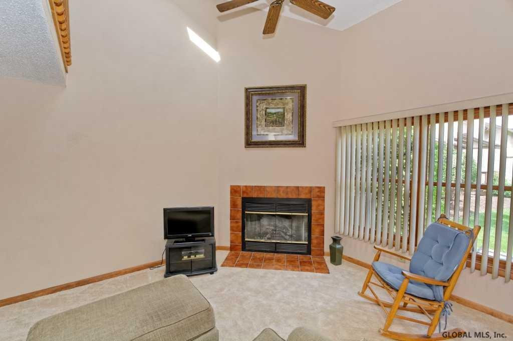 77 Harvard Road Colonie, NY 12189 - Photo 6 of 25 Photo 6
