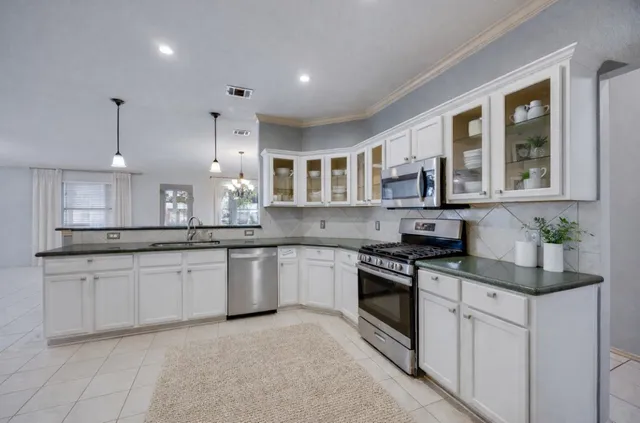 $3,000 | 4103 Natural Bridge Court, Round Rock, TX 78681