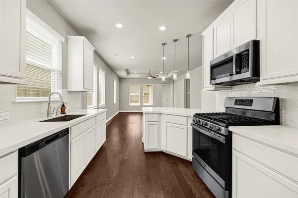 $2,300 | 8458 Harrington Grv Trail, Richmond, TX 77407