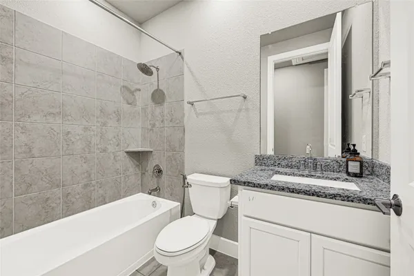 $2,300 | 8458 Harrington Grv Trail, Richmond, TX 77407