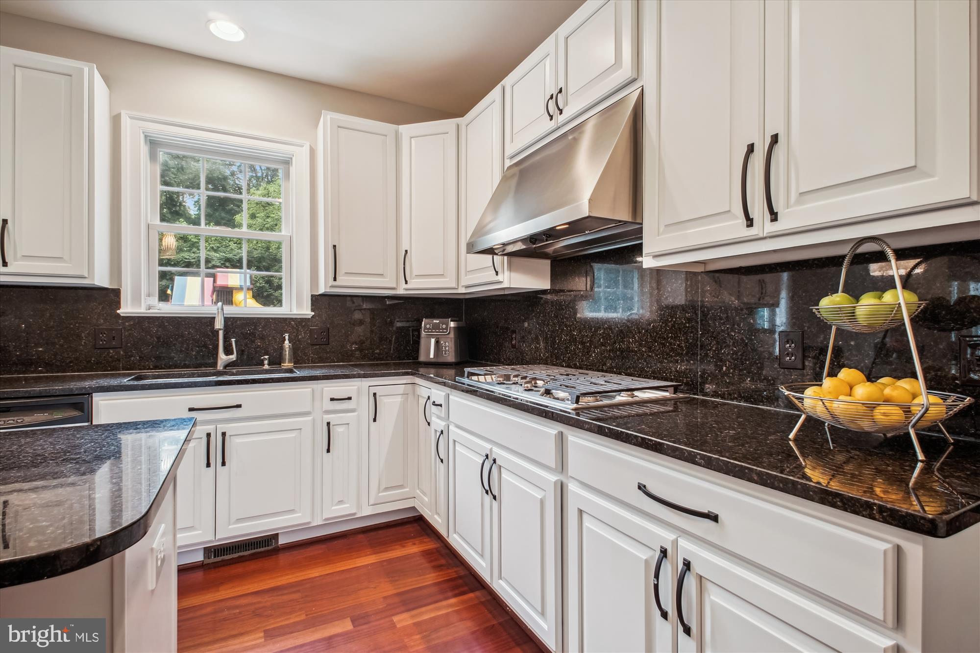 9745 Vale Road Vienna, VA 22181 - Photo 14 of 89 kitchen