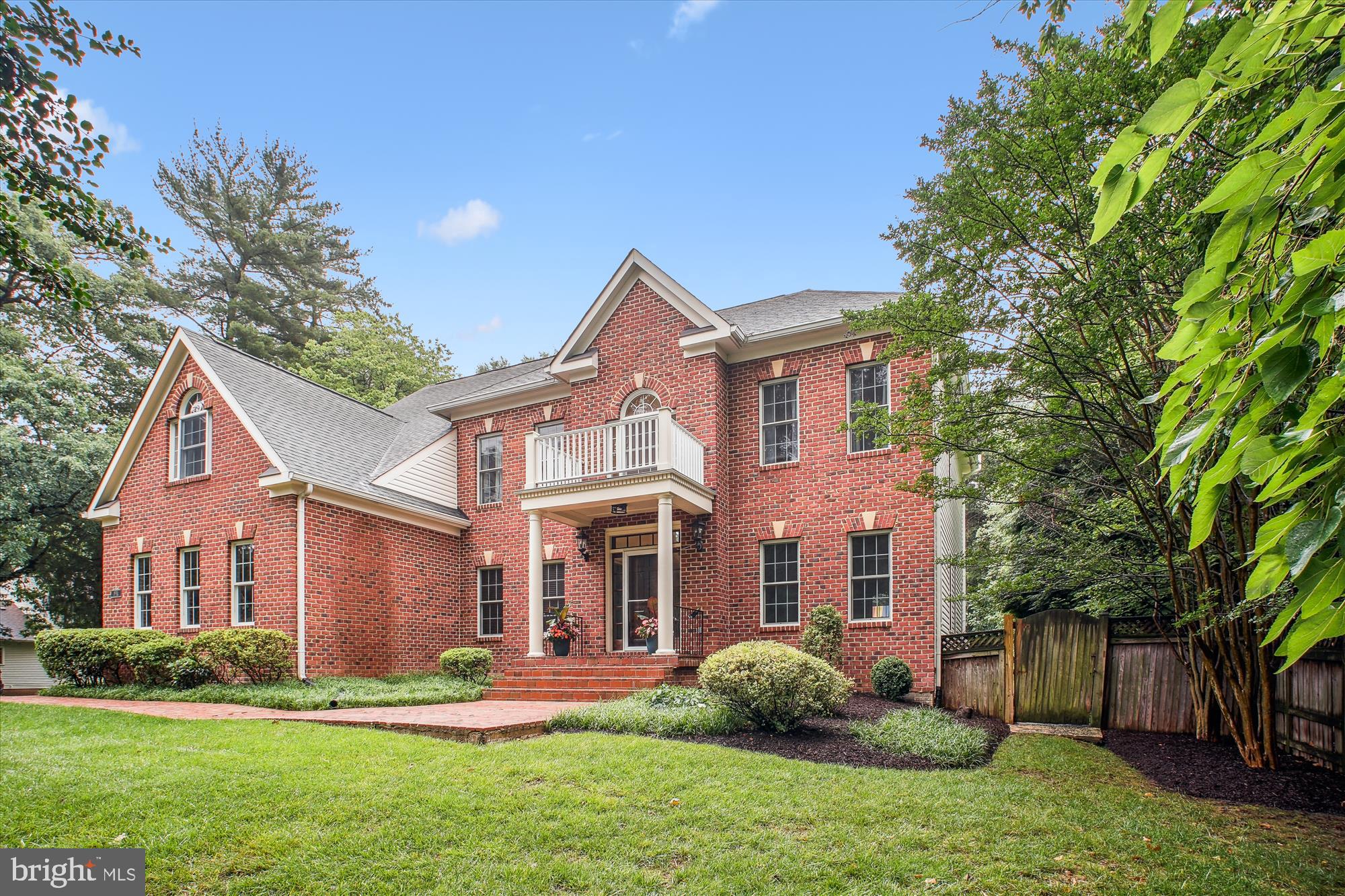 9745 Vale Road Vienna, VA 22181 - Photo 4 of 89 Gallery Image 4
