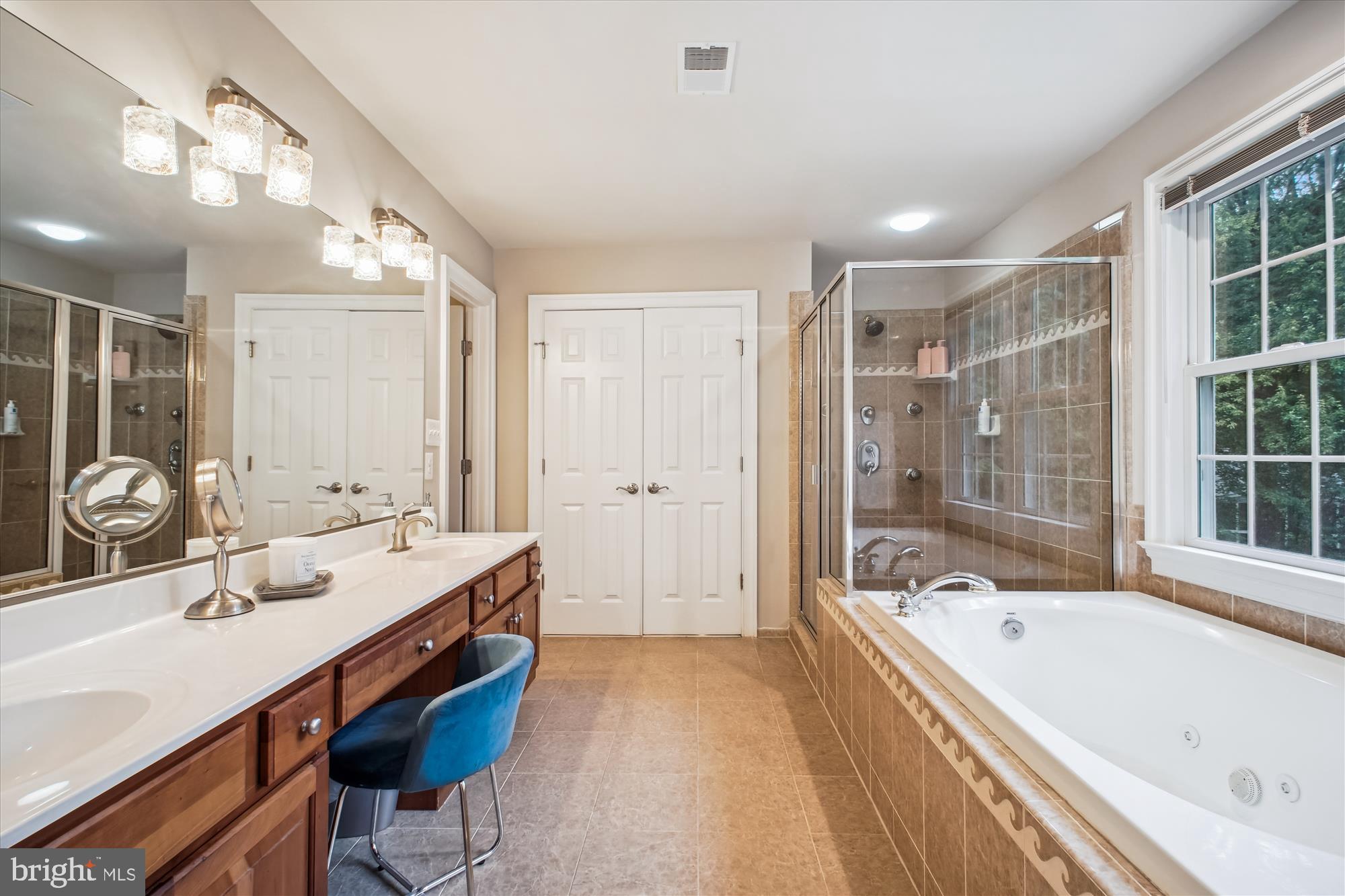 9745 Vale Road Vienna, VA 22181 - Photo 49 of 89 Primary bath