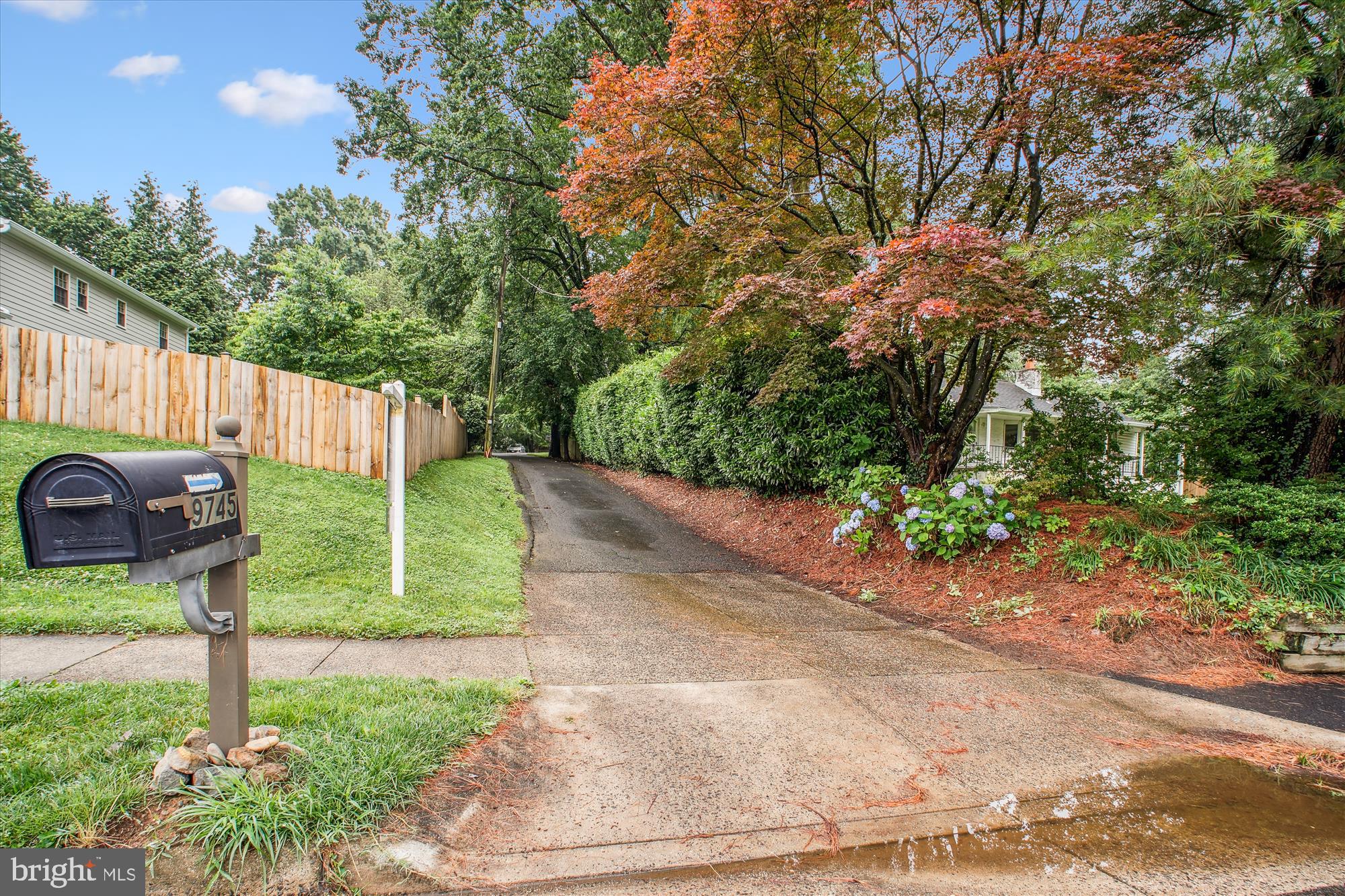9745 Vale Road Vienna, VA 22181 - Photo 59 of 89 Front Driveway