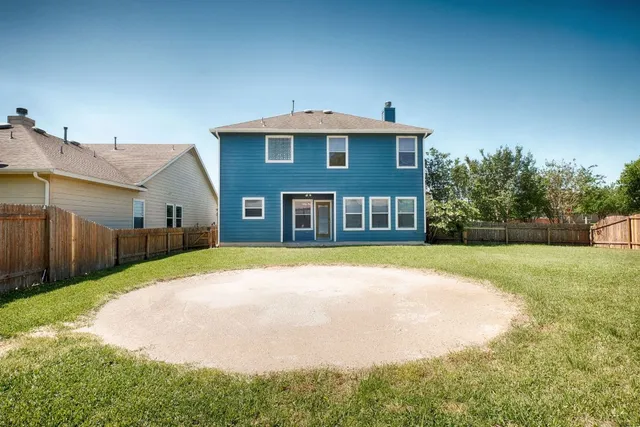 $2,200 | 606 Fairmont Drive, Georgetown, TX 78628