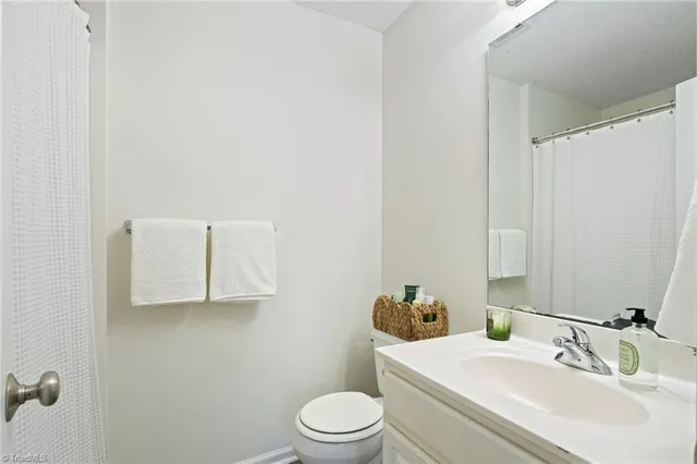 $169,900 | 4290 Cedarcroft Court, Unit 2A, Greensboro, NC 27409